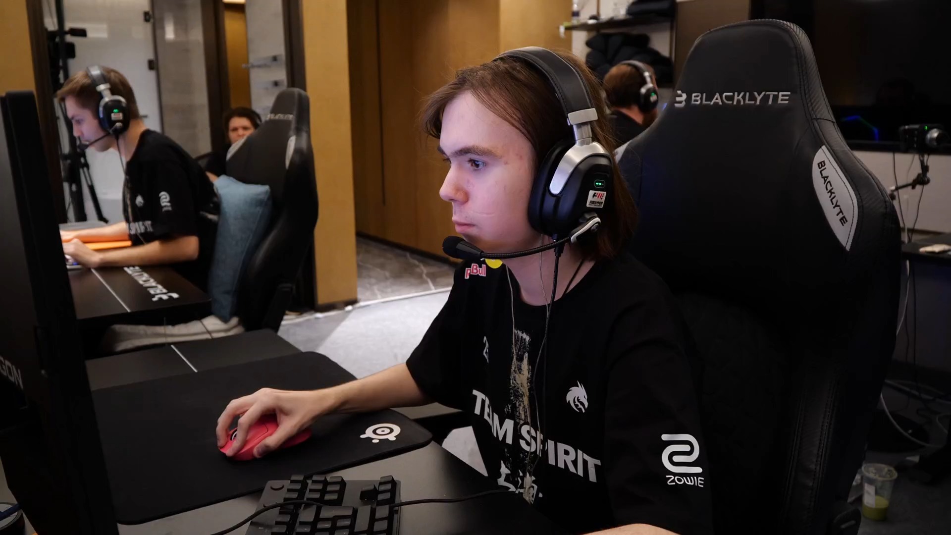 數場比賽中 數場比賽中