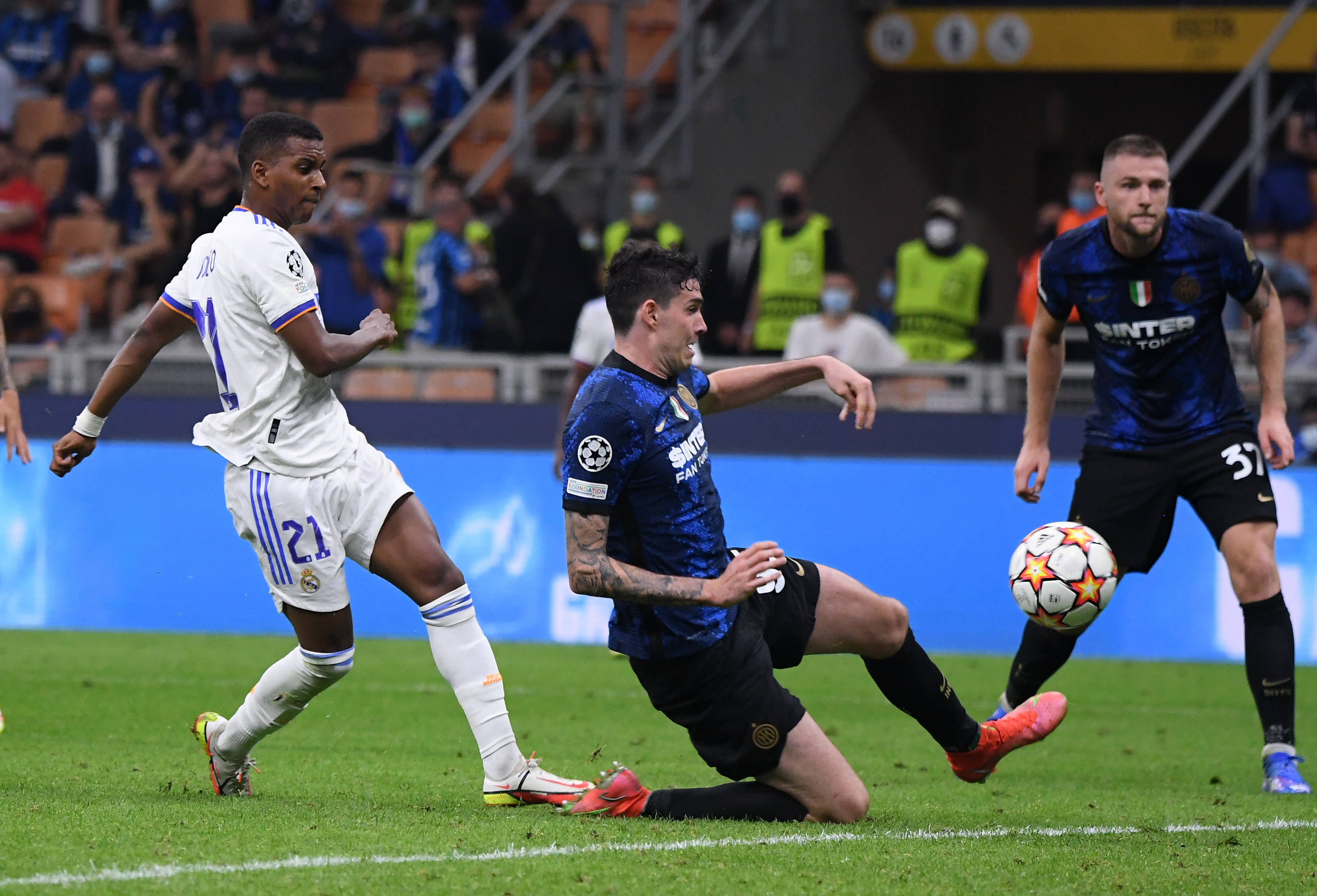 当中路受限 当中路受限